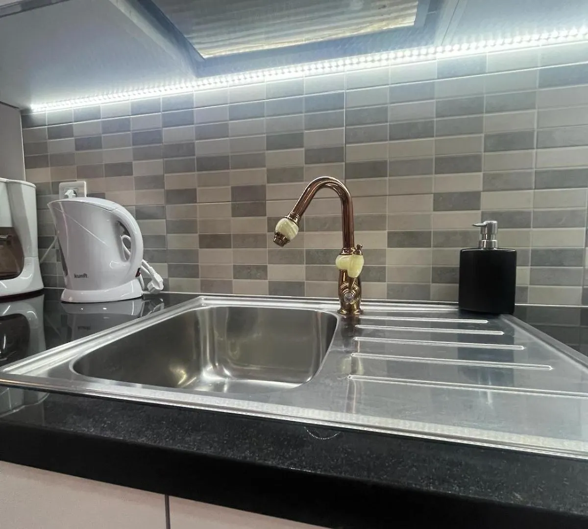Cozy Pool View Apartment H-11 Mareverde Costa Adeje İspanya