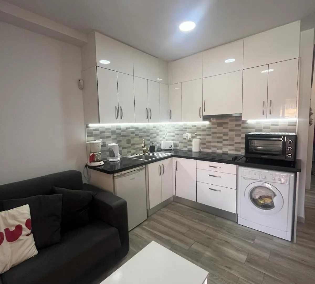 Cozy Pool View Apartment H-11 Mareverde Costa Adeje